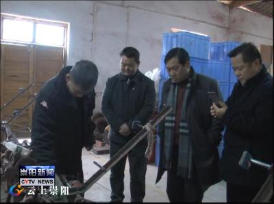 省烟花爆竹“打非”排查专项行动督导组来我县检查烟花爆竹行业安全生产工作