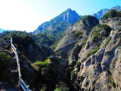 咸宁日报：朝阳洞的来历 