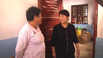 杭莺：加快产业发展 巩固脱贫成效 建设美丽乡村