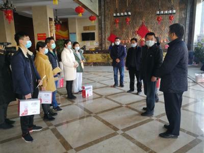 政策保障  社会关爱|崇阳：“暖心行动”呵护一线医护人员