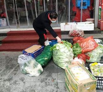 陈义波：当好“代购员” 让村民安心“宅”家里