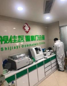 女护士眼镜坏了，凌晨在武汉急得直哭！接下来发生的事让人泪目
