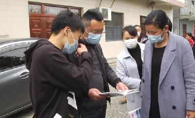 崇阳12支招工小分队：为企业、群众招工务工“搭桥铺路”