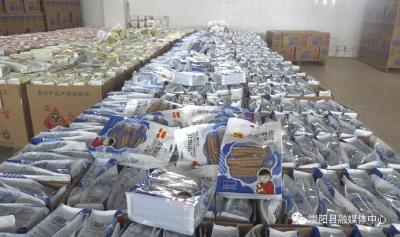 电商助农 直播带货 崇阳农产品线上销售持续火爆