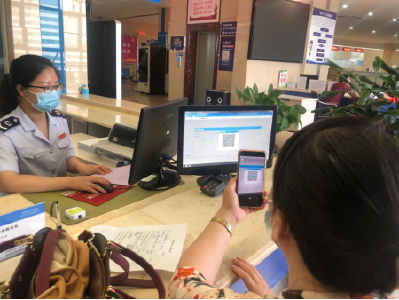 崇阳税务局：开通“扫码缴税”让纳税人办税更便利