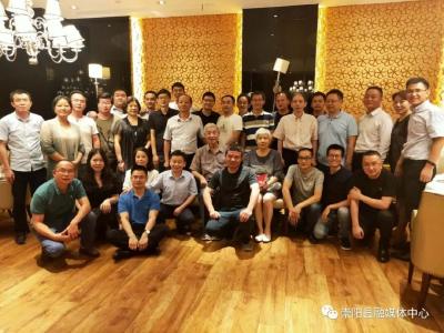 潮涌大上海   激情新浦东——崇阳一中