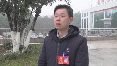 县政协委员黄攀 