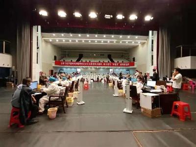 社区网格员上门预约 崇阳接种疫苗“土”办法精准有效