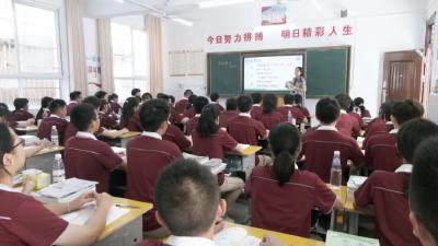 组图 │全县中小学8万余名学子步入新学期
