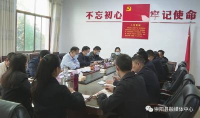 郑俊华到白霓镇调研落实全面从严治党主体责任工作