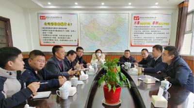 徐望走访民营企业：现场办公解难题  服务企业“零距离”