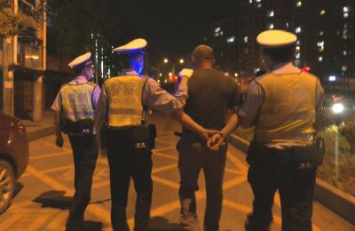 酒驾5人醉驾2人！崇阳交警昨晚夜查酒驾  