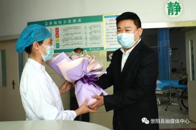 “5•12”国际护士节  徐望看望慰问“白衣天使”