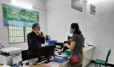 下基层 察民情 解民忧 暖民心│县医保局：进村入户  让新生儿“落地”即参保