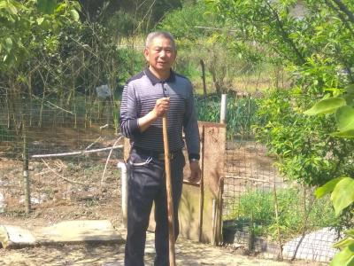 勇救落水儿童何文奎