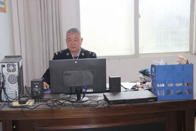 洪水中的英雄龚双培