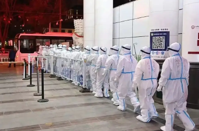 请停止对抗疫人员的抱怨