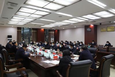 崇阳县疫情防控工作会议强调：做深做实做细疫情防控工作 坚决打赢疫情防控攻坚战