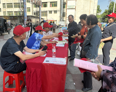 崇阳县林业局开展林草生物灾害防控宣传周活动