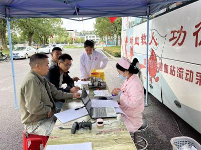 崇阳县沙坪镇：开展无偿献血   共筑爱心长城