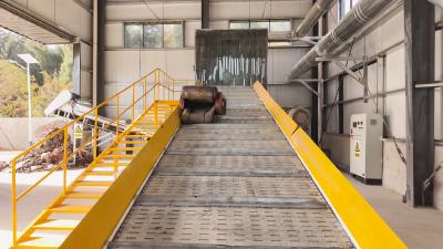 崇阳城管新装备“上岗”    大件垃圾实现“日产日清”