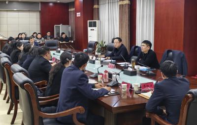 崇阳县召开乡镇年轻干部座谈会