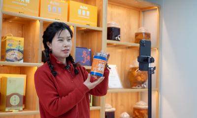 人勤春来早 新春开工忙 崇阳黄精哥黄精加工基地开工迎新春