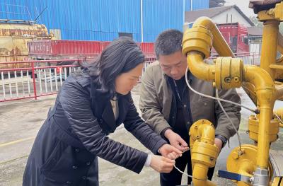 县领导检查我县危化领域企业安全生产工作