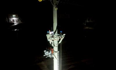 强对流天气突袭线路受损 崇阳供电连夜抢修保民生