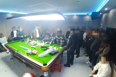 崇阳公安成功端掉一赌博窝点 抓获涉赌人员46名