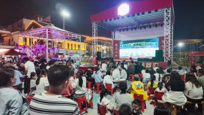 从“楚超”观赛到群众展演 崇阳城溪欢乐世界以“草根星光”打开“五一"小长假