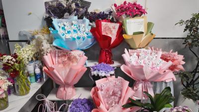 爱意拉满520 崇阳鲜花市场迎来消费热潮