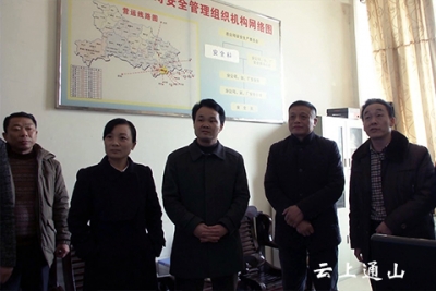 市交通运输局来我县检查交通运输安全工作