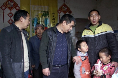 北京通山商会为9岁白血病男孩献爱心