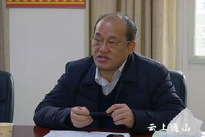 吴柏林到县广电局调研指导工作