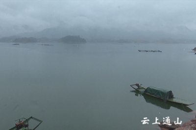 我县强力推进富水湖网箱围汊拆除工作