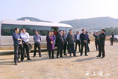 省政协副主席肖旭明来我县调研