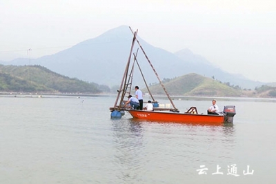 我县开展打击非法捕鱼执法行动