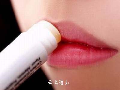 【小常识】拿什么拯救你，干裂、起皮的嘴唇！ 