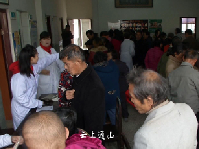 市政协深入石门村组织开展“送医送药送健康”义诊活动 