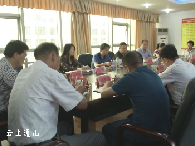 市第二督查组专项督查我县“厕所革命”工作  