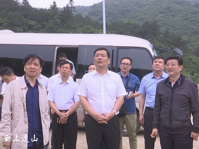 丁小强到九宫山调研强调：坚持管控 做好减法 使景区建设发生明显变化