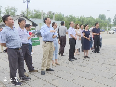 我县赴钟祥考察旅游项目建设  