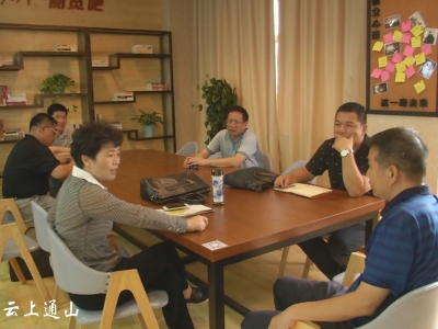 毛秀君来我县调研指导人社扶贫工作