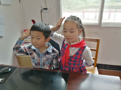 长江云——通山杨芳林乡株林初小：别样的开学典礼！