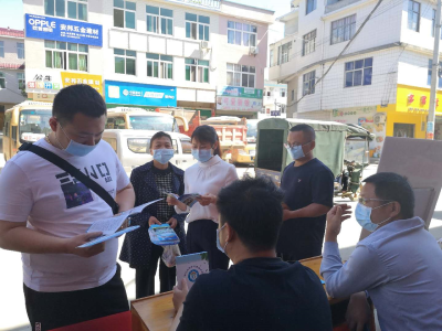 长江云——杨芳社区积极开展防灾减灾日宣传活动