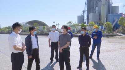 长江云——V视 | 朱庆刚来通山县调研