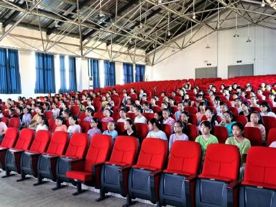 长江云——开学啦！通山检察院：检察官送法进校园  讲好开学第一课