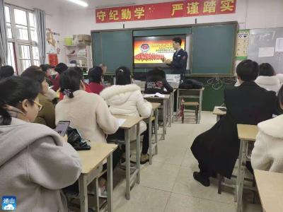 厦铺小学开展教师消防安全知识培训