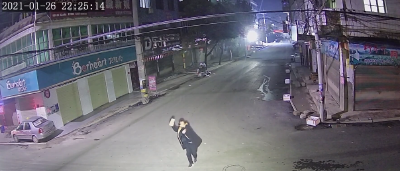 长江云——敢拿板砖砸监控摄像头？通山这位大哥喝多了吧！